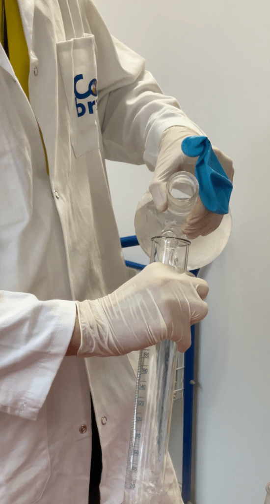 Un tube à essaie à la fête de la science 2023